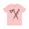 Tshirt rosa con un hacha y machete, con las caras de Willie Colon y Hector Lavoe y la bandera y el mapa de Puerto Rico.